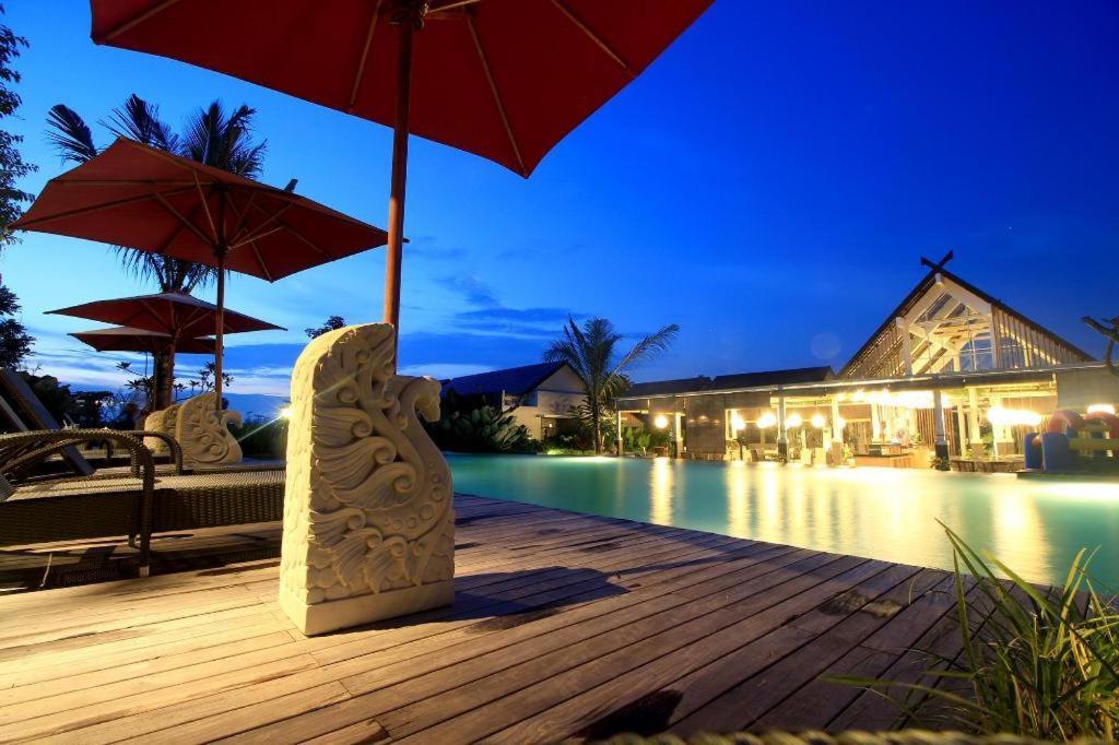 รูมาห์ กีโต จัมไบ โฮเต็ล Hotel จัมบี ภายนอก รูปภาพ