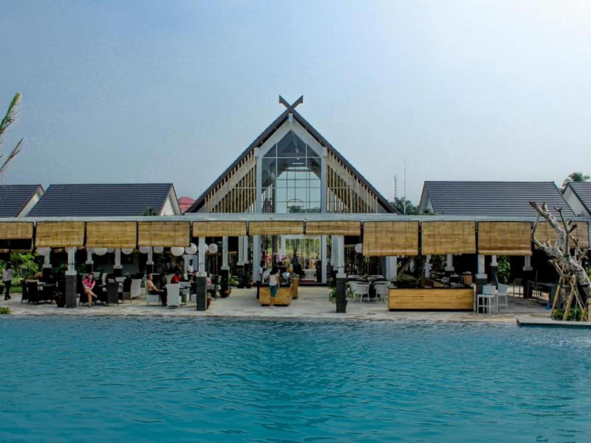 รูมาห์ กีโต จัมไบ โฮเต็ล Hotel จัมบี ภายนอก รูปภาพ